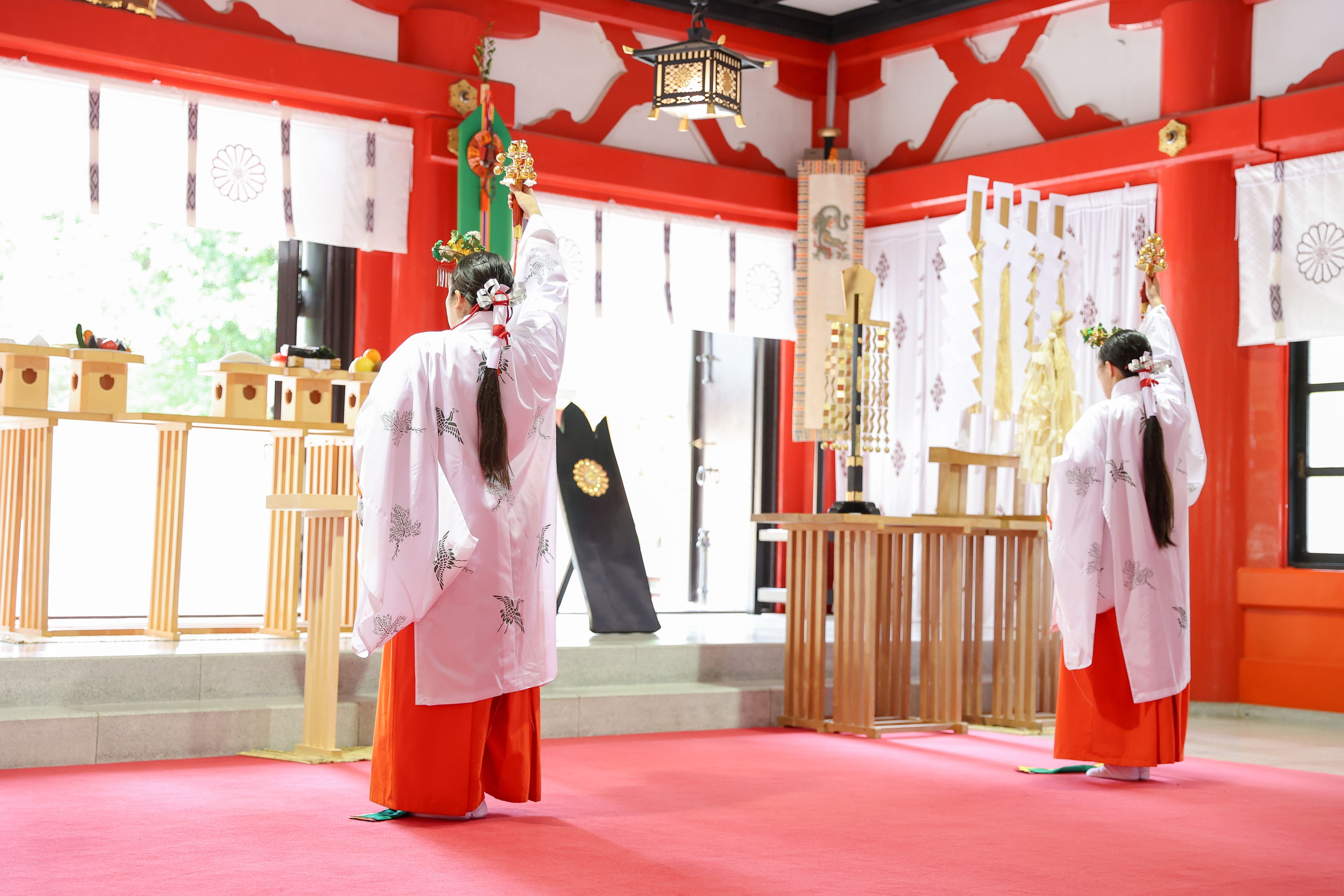 護国神社での厳かな挙式